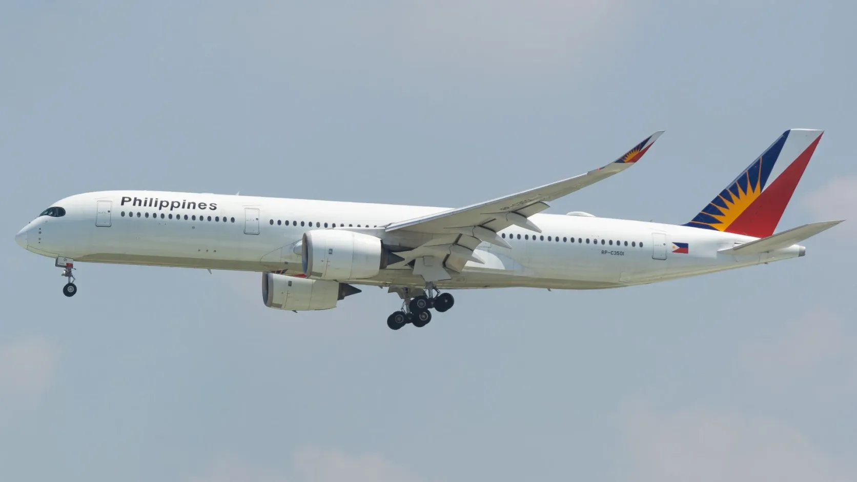 Un Airbus A350 de Philippine Airlines en vol.